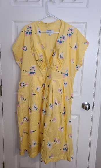 Floral Yellow Dress - Picture 1 of 4